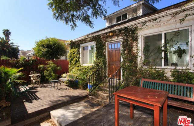547 Brooks Avenue - 547 Brooks Avenue, Los Angeles, CA 90291