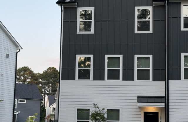 1373 Hasse Avenue Gallery 2