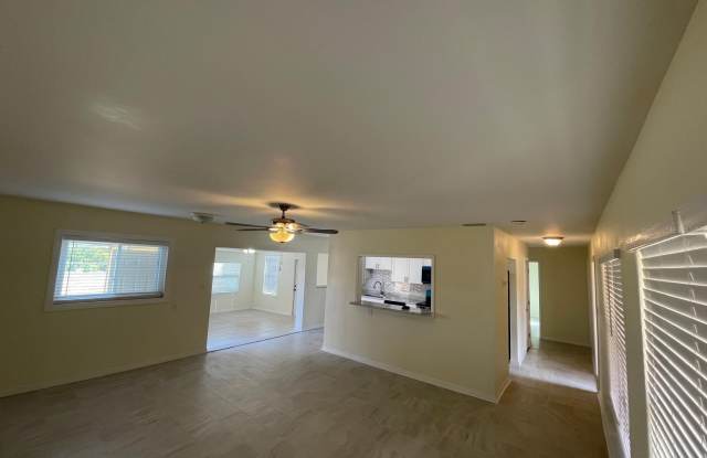 309 COUNTRY CLUB Drive Gallery 3