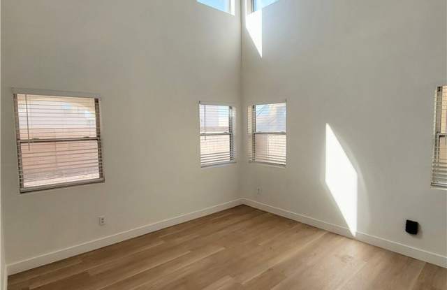 6323 Sonora Canyon Court Gallery 2