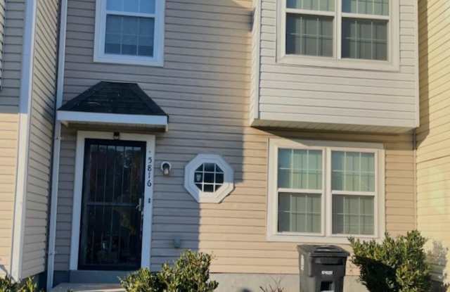 5816 N HOLLY SPRINGS DR Gallery 1