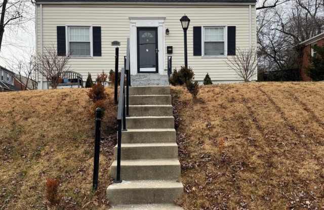 2421 RAMBLEWOOD Drive photos photos