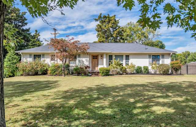 Stunning 3BR/2BA Home in the Highly Sought-After Crieve Hall Neighborhood! - 658 Devon Drive, Nashville, TN 37220