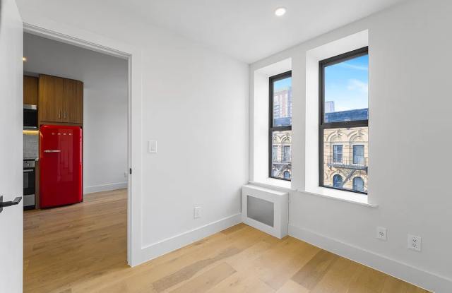 236 W 15th St Gallery 2