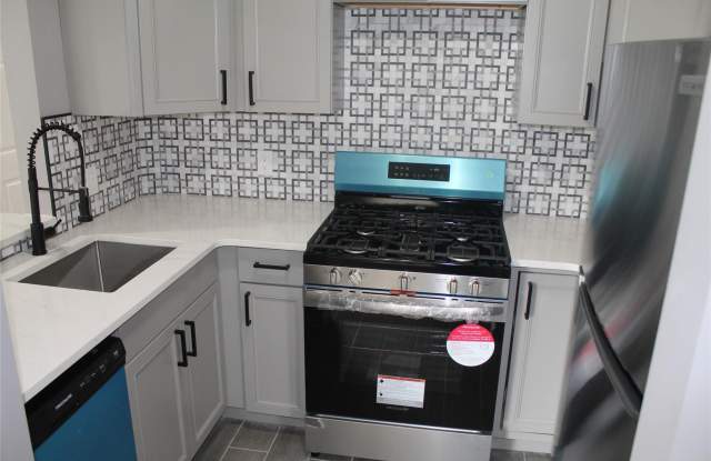 12 Lexington Hill photos photos