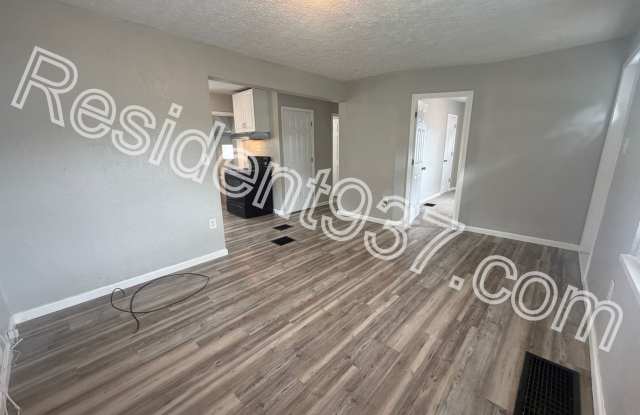 3 Bed 1 Bath Home Gallery 4