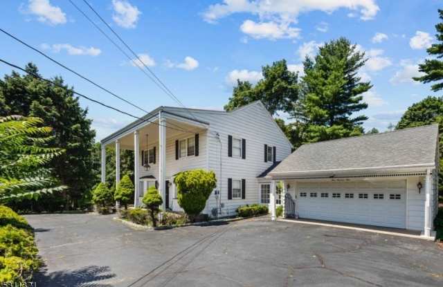 409 High Mountain Rd - 409 High Mountain Road, North Haledon, NJ 07508