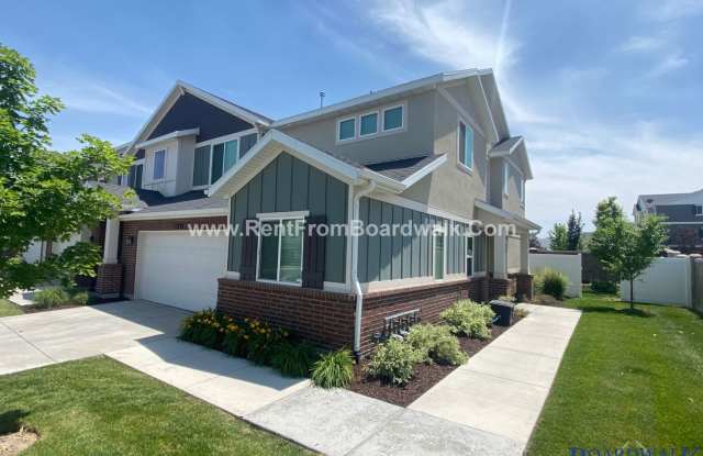 Amazing 4 Bed 3 Bath End Unit Townhome With 2 Car Garage! photos photos