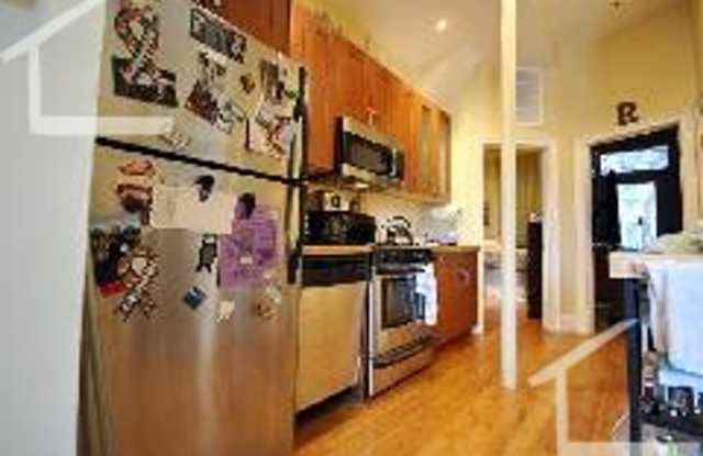 Don't miss out on this amazing deal! photos photos