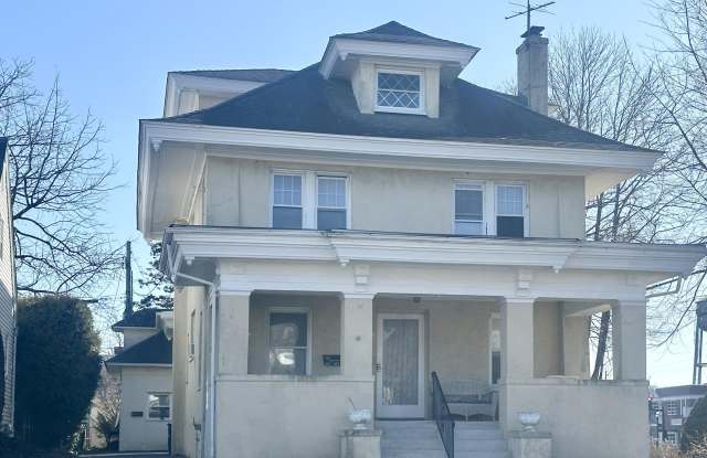 316 Spier Avenue Gallery 2