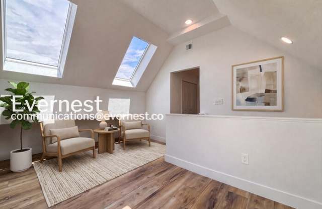 1336 1/2 Kalamath Street Gallery 2