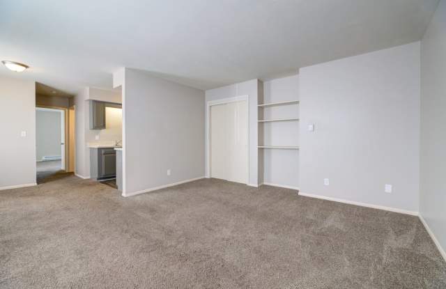 305 Maple Avenue photos photos
