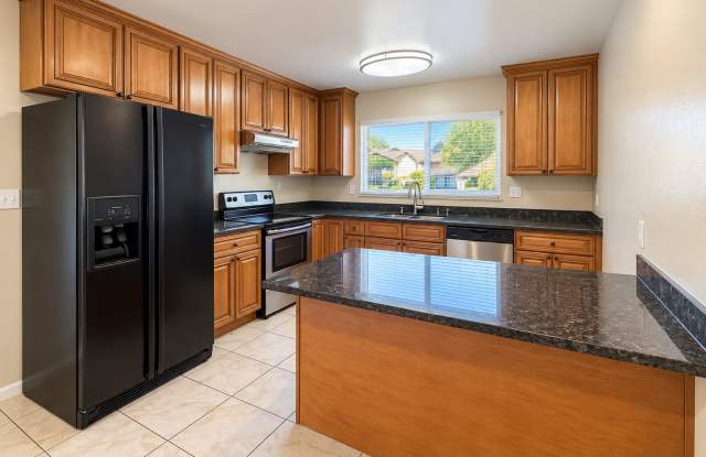 Re-modeled 3 bedroom Gem in the Irvington neighborhood of Fremont now available Gallery 3