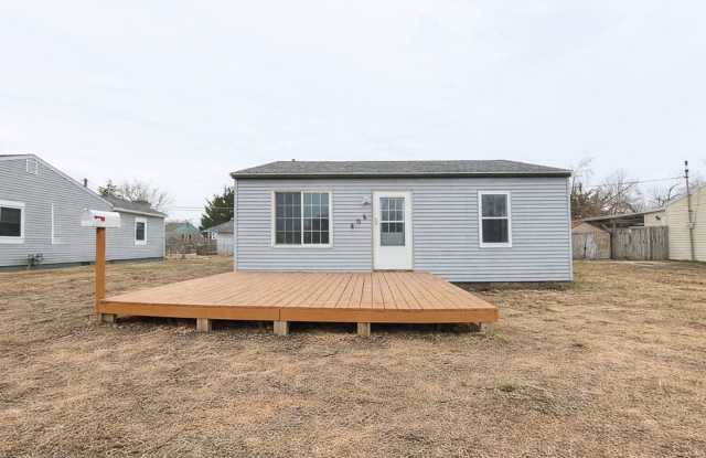 Cozy 2 Bedroom 1 Bathroom Home photos photos