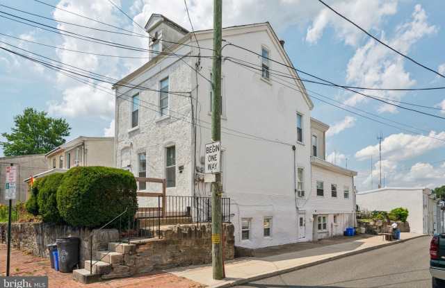 270 DUPONT Street photos photos