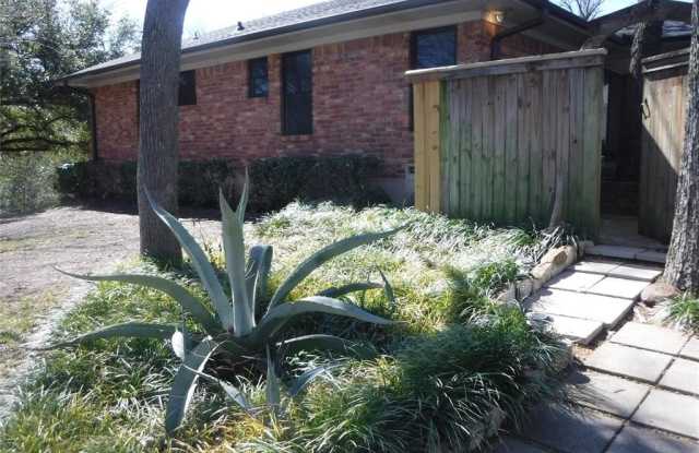 10921 Sinclair Avenue Gallery 2