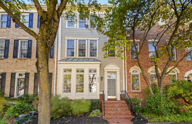 1022 Crestfield Dr Gallery 2