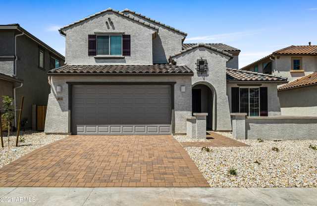 9016 W Missouri Avenue - 9016 West Missouri Avenue, Glendale, AZ 85305
