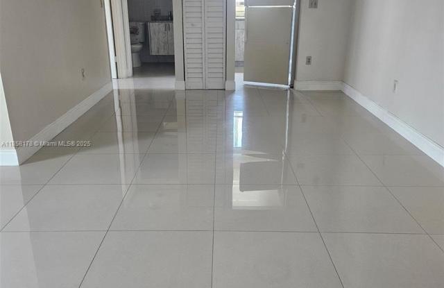 2046 W Flagler St photos photos