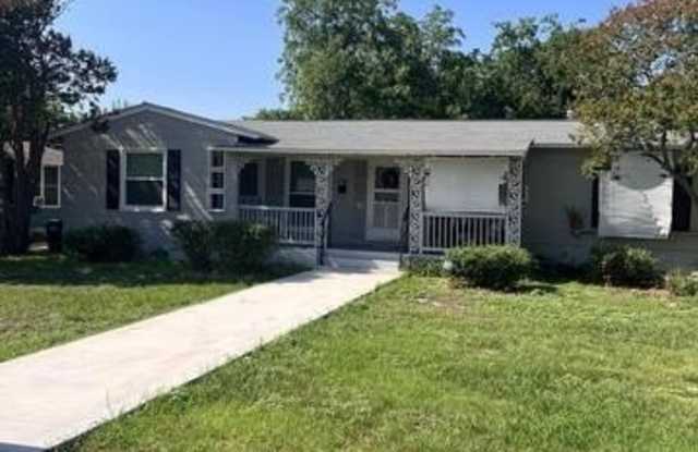 2449 CINCINNATI AVE photos photos
