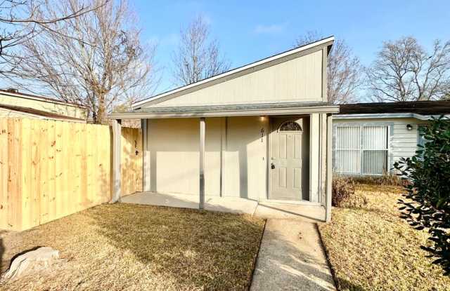 Cute 2 Bedroom Townhome For Rent In FWB! photos photos