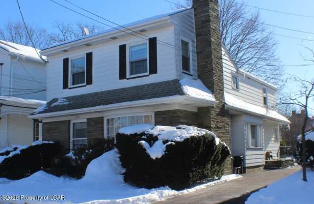 249 N Maple Avenue photos photos