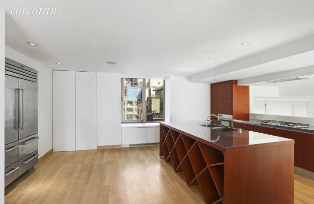 50 Gramercy Park North Gallery 4