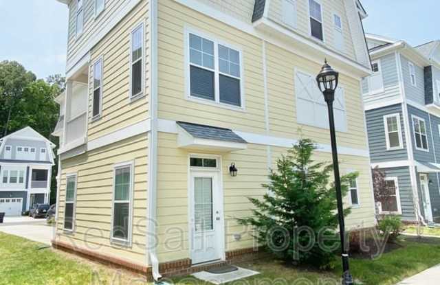 123 Mizzen Quarter Loop Gallery 1