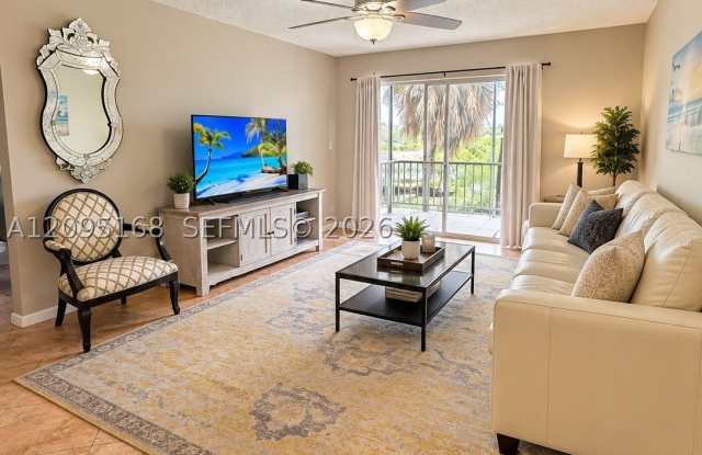 610 Tennis Club Dr Gallery 2