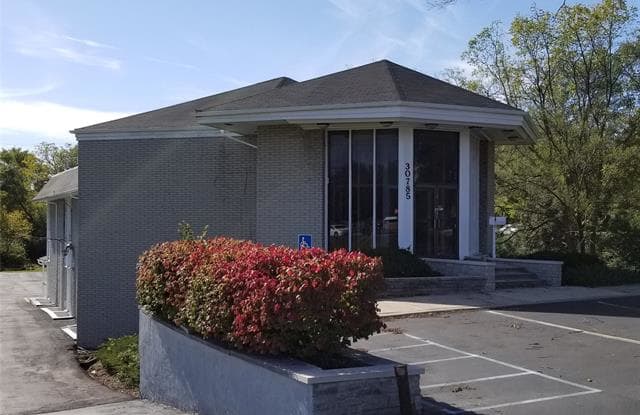 30785 E GRAND RIVER Avenue - 30785 Grand River Ave, Farmington Hills, MI 48336