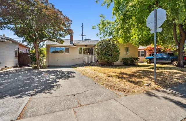 4341 62nd St photos photos