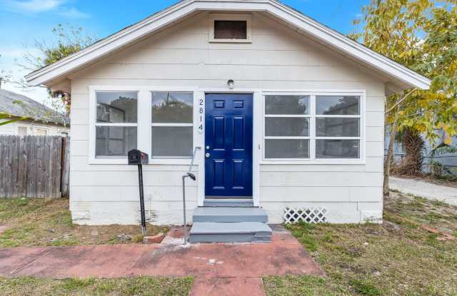 Cute 3bdrm/1bath House ** Section 8 OK ** $2100.00 photos photos