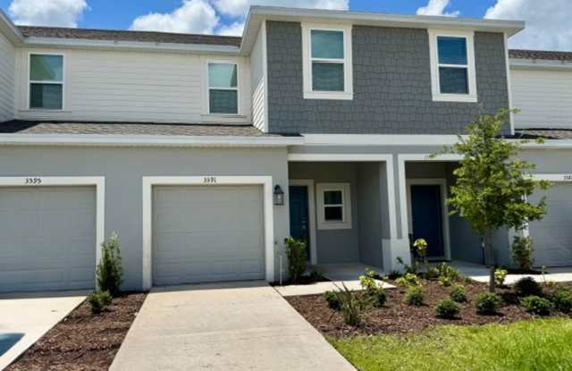 Modern 3 Bed / 2.5 Bath Townhome – Move-In Ready Gallery 1