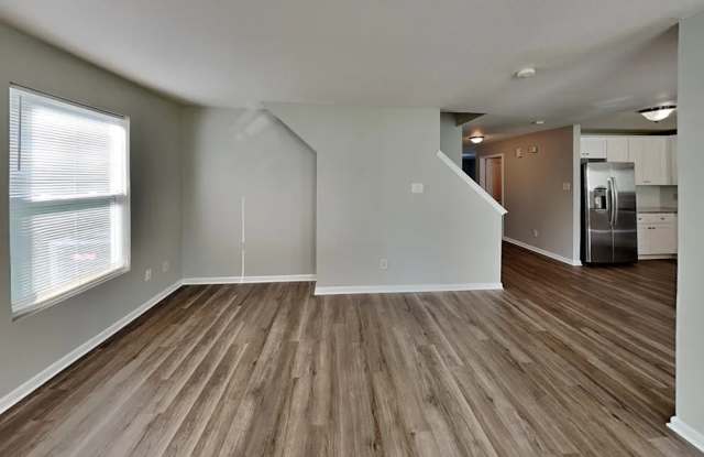 955 Littleton Dr photos photos
