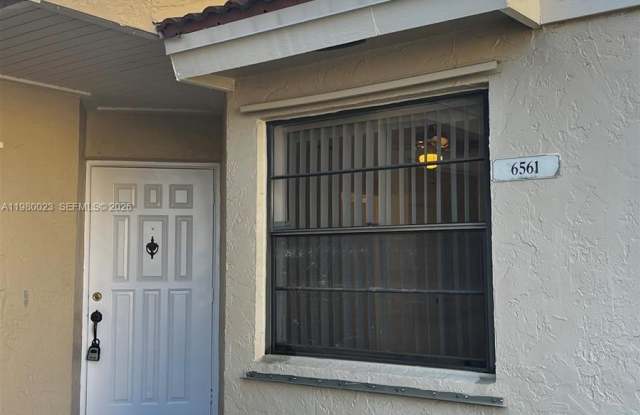 6561 NW 172nd Ln photos photos