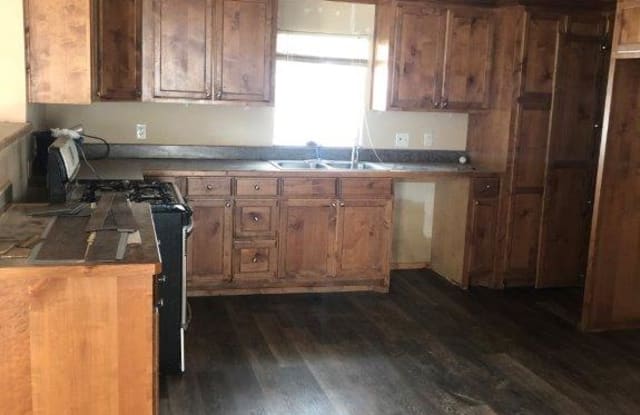 209 Park St W - 209 East Park Street, Sulphur Springs, TX 75482