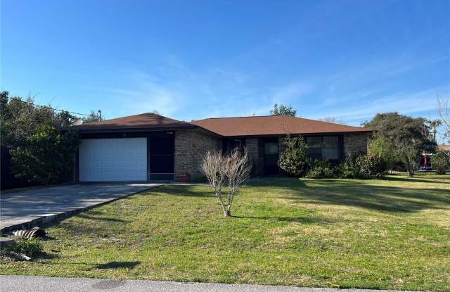 33 FERNWOOD LANE photos photos