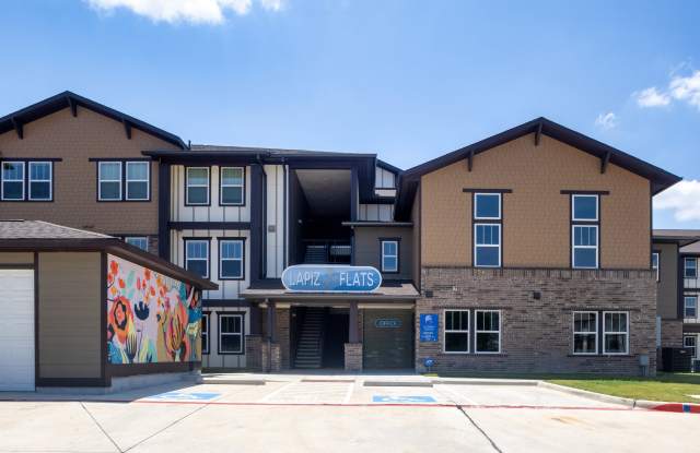 Lapiz Flats - Senior Housing Gallery 2