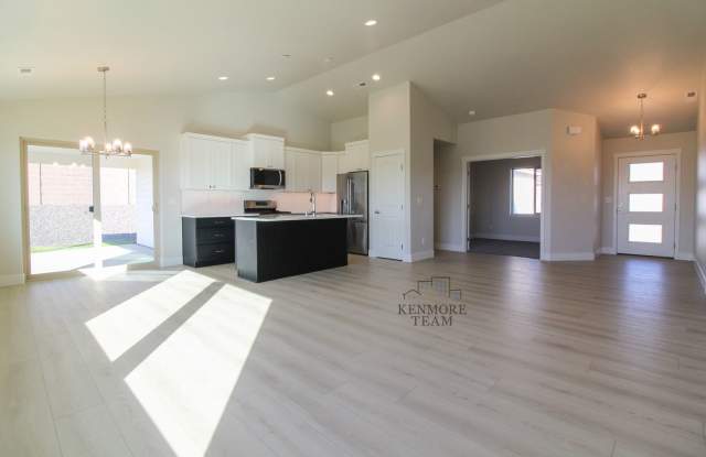 3 Bedroom, 2 Bath + an Office Home in Kennewick Gallery 4