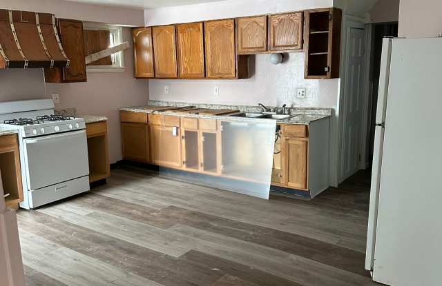 831 Park Street - 1 photos photos