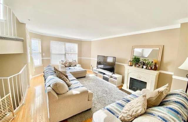 790 Harbortown Boulevard photos photos