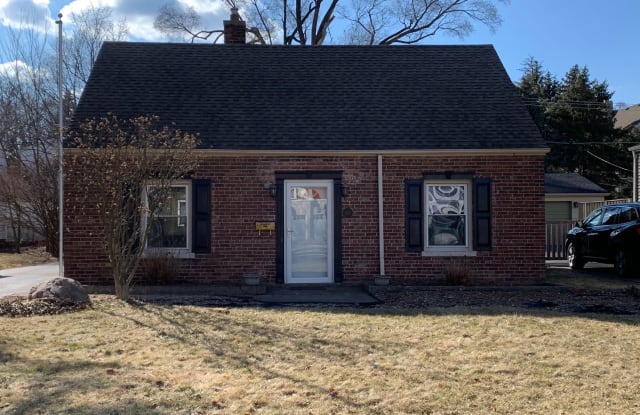 612 8th Avenue - 612 South 8th Avenue, La Grange, IL 60525