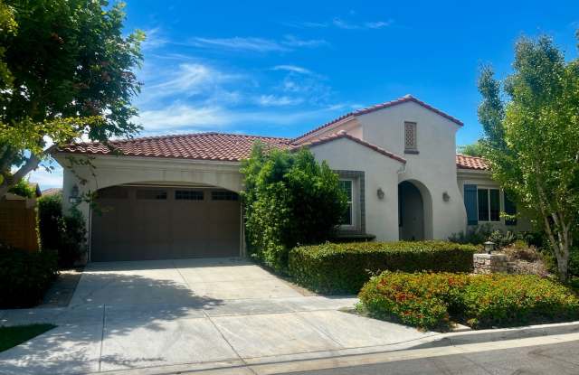 134 Laceflower – Beautiful 3 Bedroom Irvine Home – Upgraded Kitchen – 2-Car Garage – Fenced Backyard – Yard Service Included Gallery 3