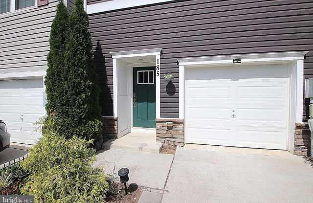 185 MAGELLAN Drive Gallery 2