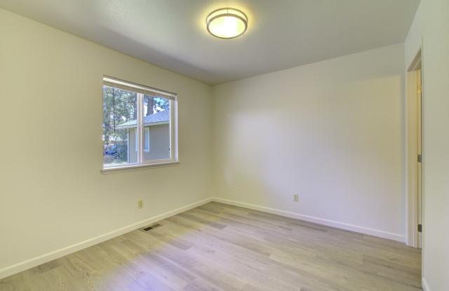 202 W 19th Ave - 202 West 19th Avenue, Post Falls, ID 83854