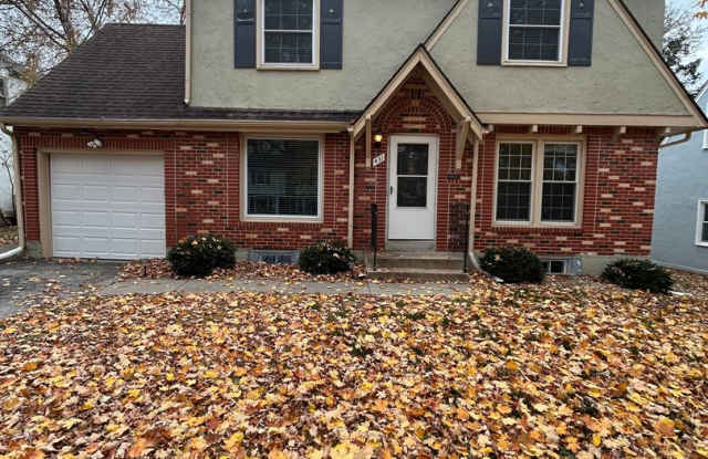 Coming Soon!! 3 Bed, 1.5 Bath Home W/ Fenced in Backyard - 431 East 79th Terrace, Kansas City, MO 64131