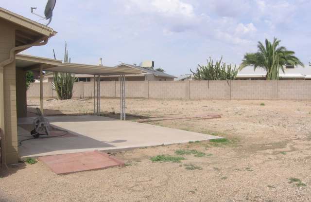 10434 W LAWRENCE Lane Gallery 3