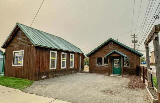 319 W 1st St - 319 1st Street, Newport, WA 99156