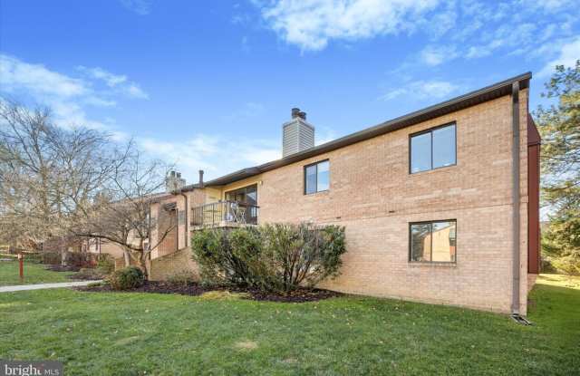 40 LE FORGE Court unit: 40 photos photos