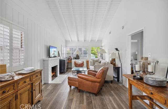 317 Iris Avenue Gallery 3